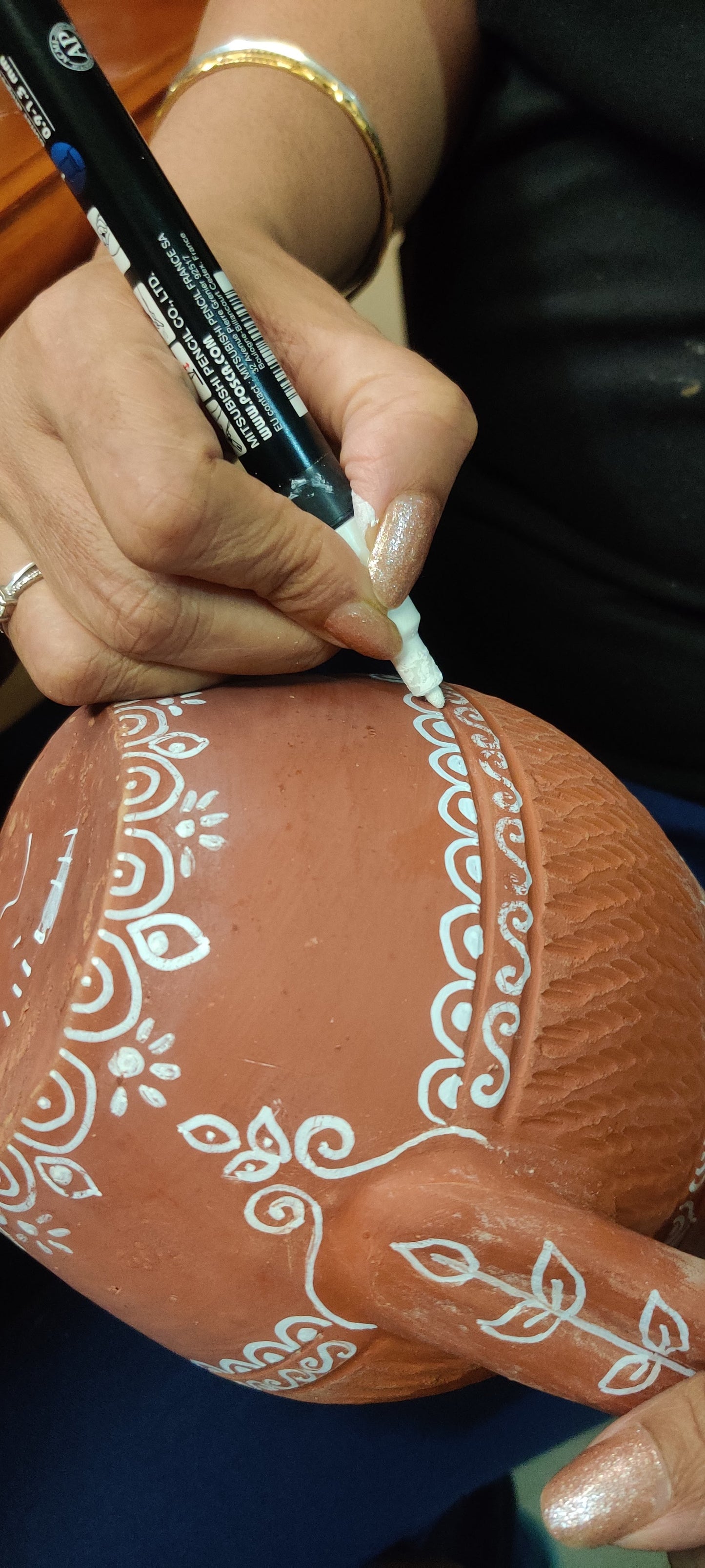 Hand-Painted Terracotta Vase & Pitcher - 1000 ml